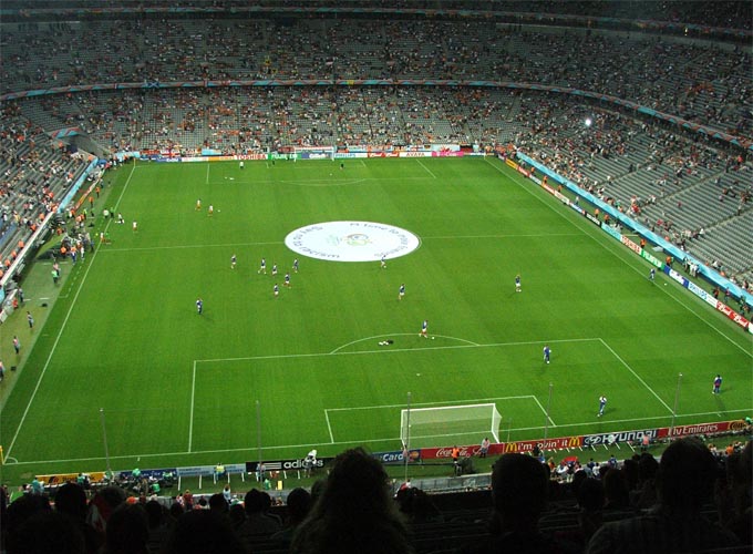 Fifa estuda tecnologia em campo j� na Copa de 2014.